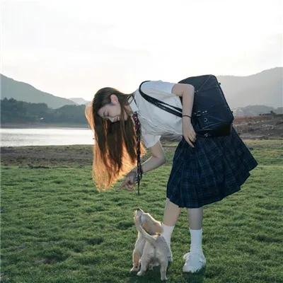 小泳者